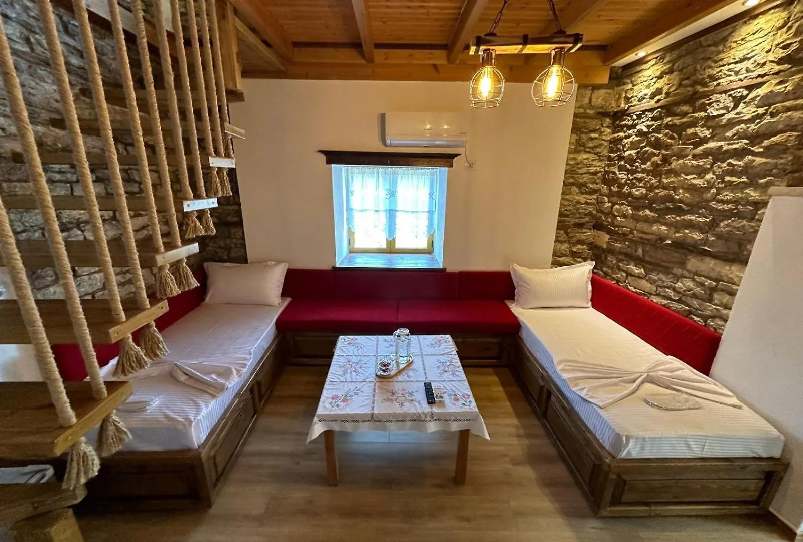 Doda Guest House Gjirokastër